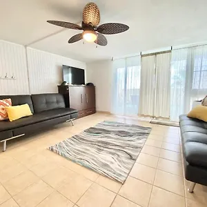 Beachfront With Amazing Views Holiday home
